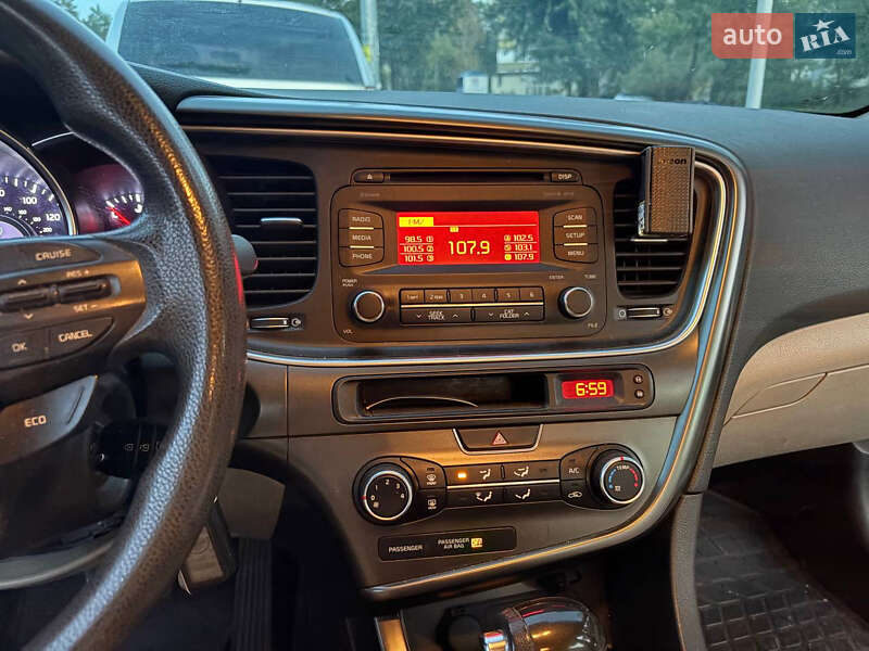 Седан Kia Optima 2014 в Києві