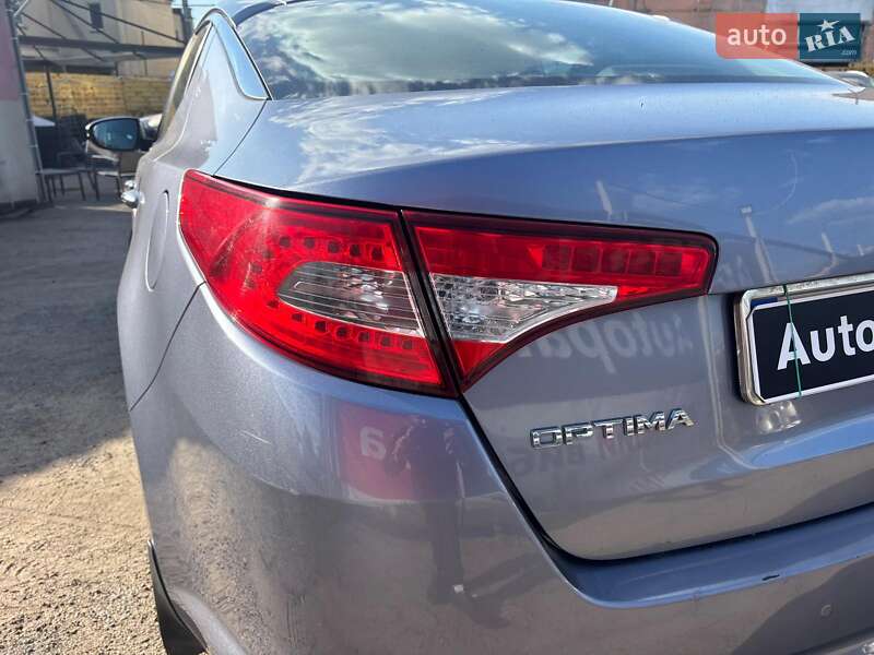 Седан Kia Optima 2012 в Запорожье