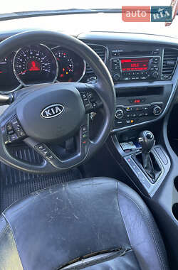 Седан Kia Optima 2012 в 
