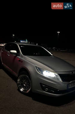 Седан Kia Optima 2011 в Киеве
