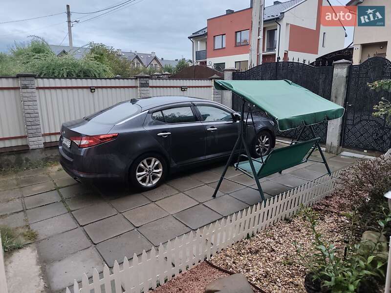 Седан Kia Optima 2011 в Львове