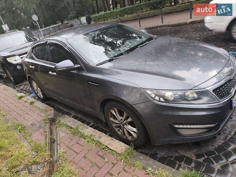 Седан Kia Optima 2011 в Львове
