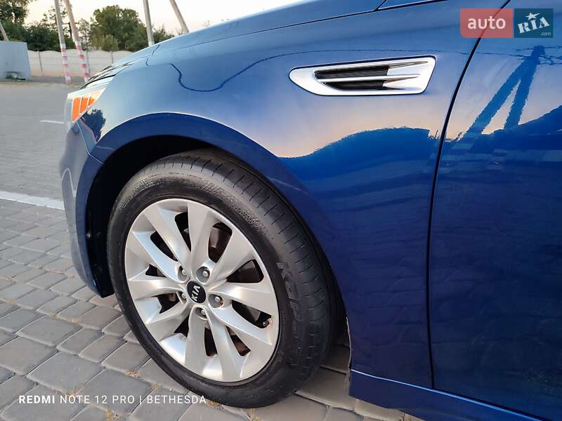 Седан Kia Optima 2016 в Кременчуге