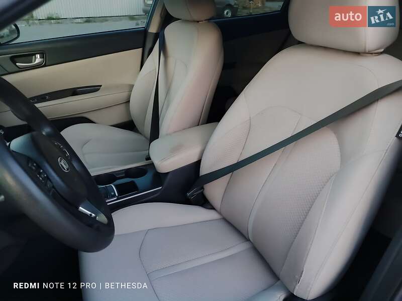 Седан Kia Optima 2016 в Кременчуге
