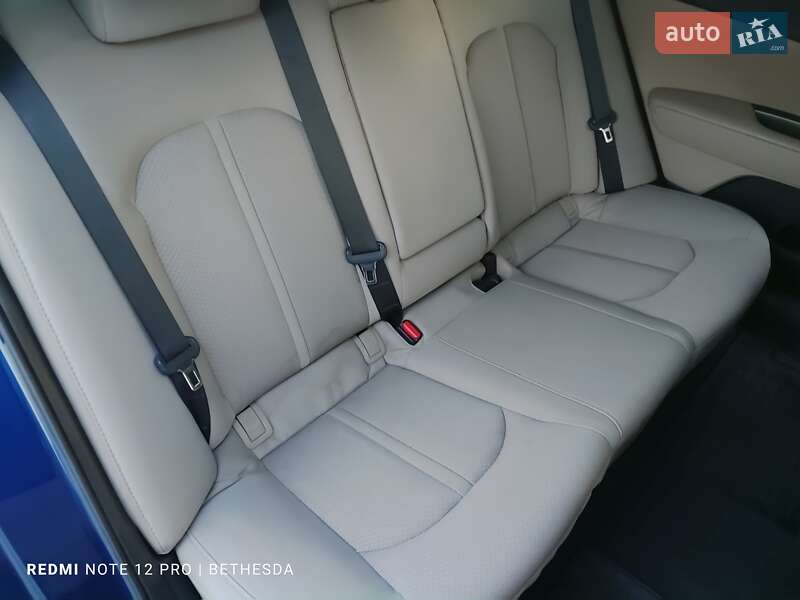 Седан Kia Optima 2016 в Кременчуге
