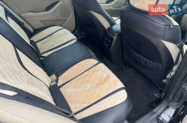 Седан Kia Optima 2013 в 