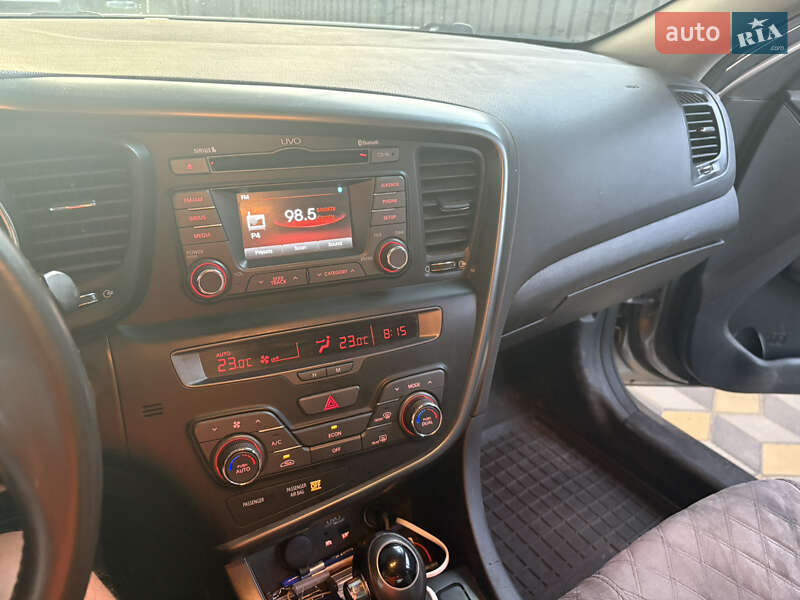 Седан Kia Optima 2013 в Киеве
