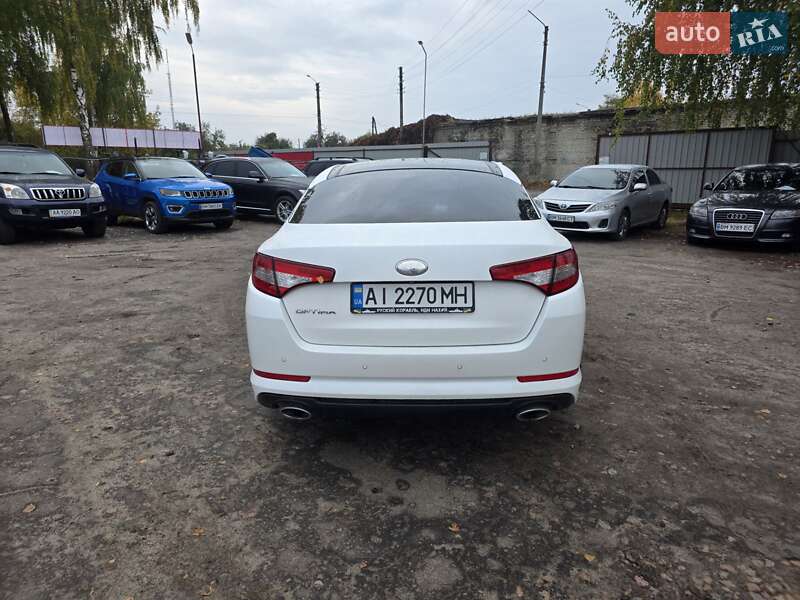 Седан Kia Optima 2013 в Шостке