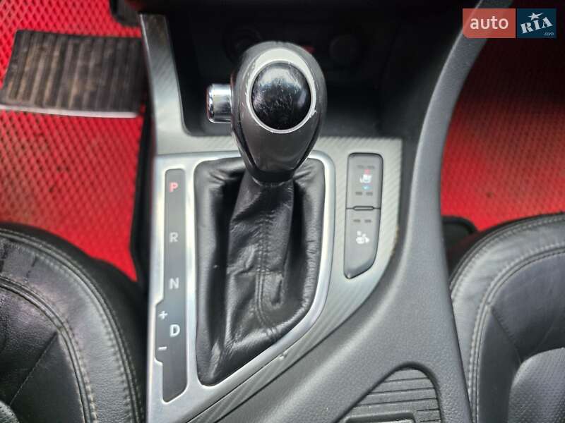 Седан Kia Optima 2013 в Шостке