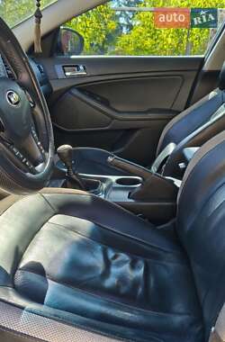 Седан Kia Optima 2012 в 