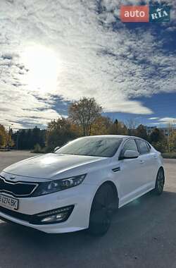 Седан Kia Optima 2013 в  фото 2 Седан Kia Optima 2013 в
