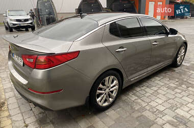 Седан Kia Optima 2013 в Львове