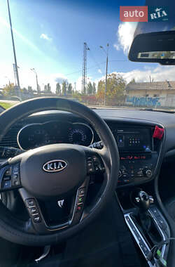 Седан Kia Optima 2012 в 