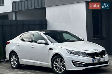 Седан Kia Optima 2012 в 