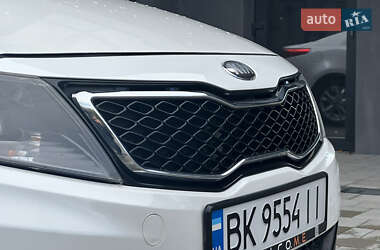 Седан Kia Optima 2012 в 