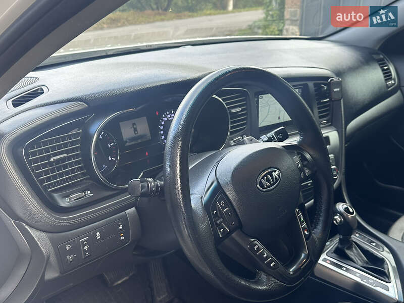 Седан Kia Optima 2012 в Рівному