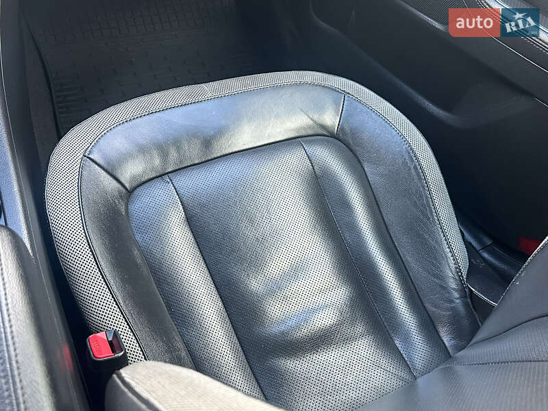 Седан Kia Optima 2012 в Рівному