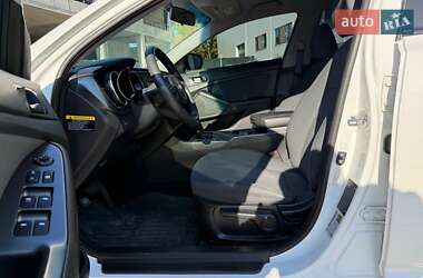 Седан Kia Optima 2015 в 