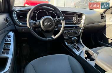 Седан Kia Optima 2015 в 