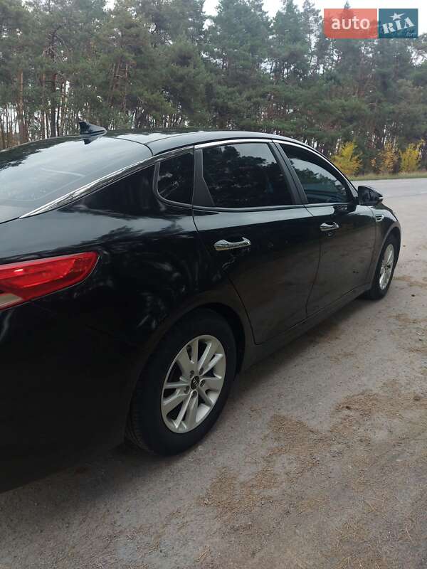 Седан Kia Optima 2016 в Ракитном