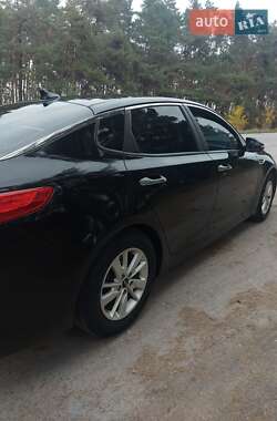 Седан Kia Optima 2016 в 