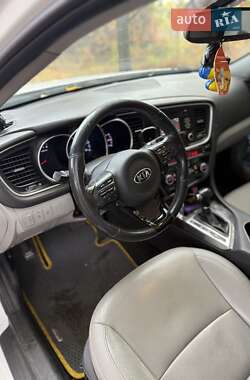 Седан Kia Optima 2014 в 