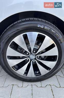Седан Kia Optima 2012 в 