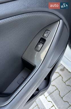 Седан Kia Optima 2012 в 