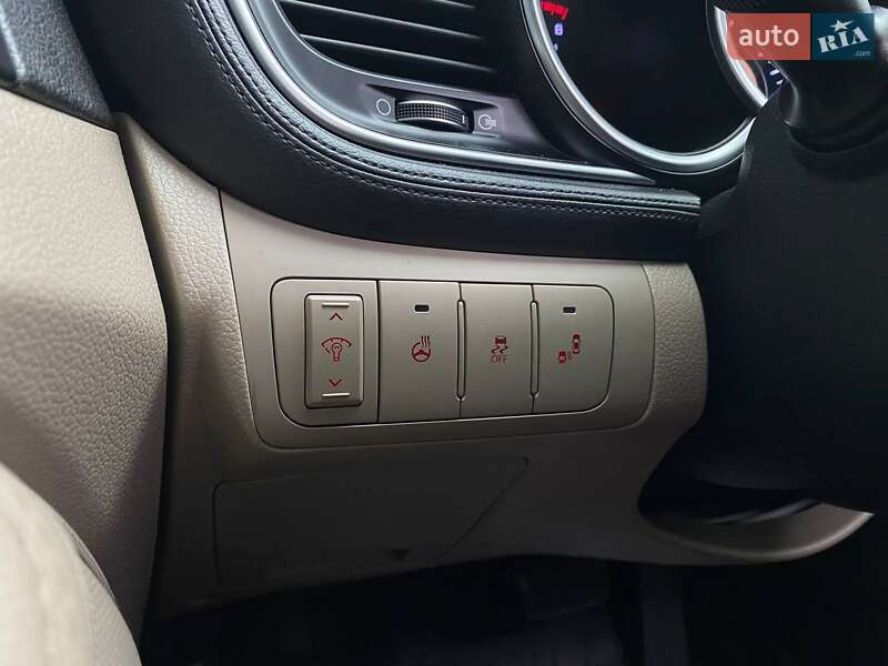 Седан Kia Optima 2014 в Киеве