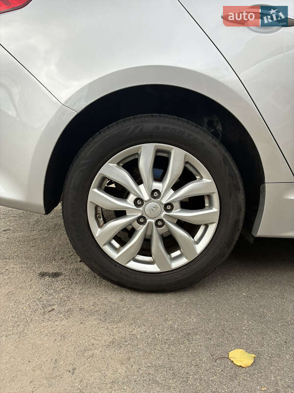 Седан Kia Optima 2014 в Харькове