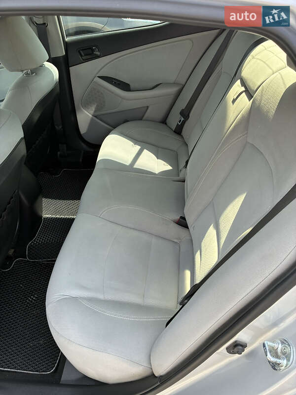 Седан Kia Optima 2014 в Харькове