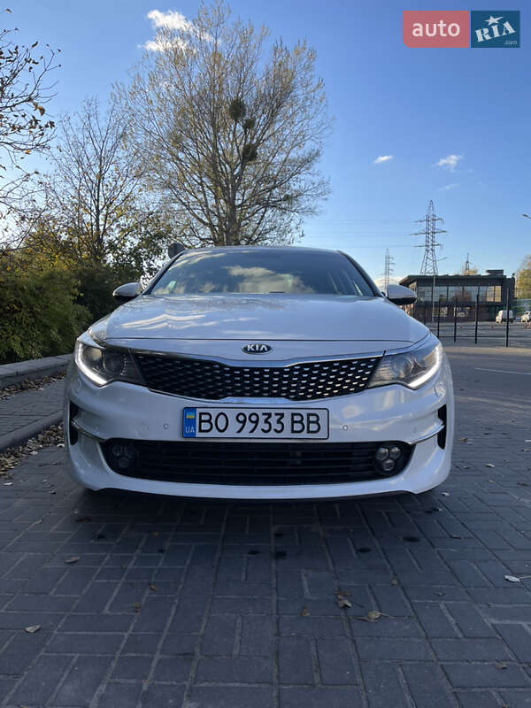 Седан Kia Optima 2017 в Львове