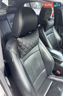 Седан Kia Optima 2012 в  фото 5 Седан Kia Optima 2012 в