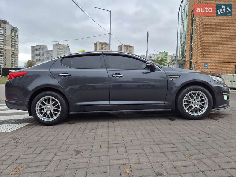 Седан Kia Optima 2012 в Киеве