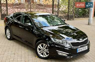 Седан Kia Optima 2012 в 