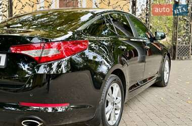 Седан Kia Optima 2012 в 