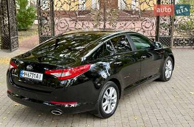 Седан Kia Optima 2012 в 