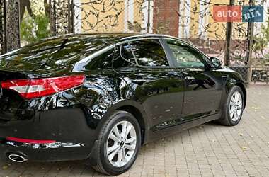 Седан Kia Optima 2012 в 