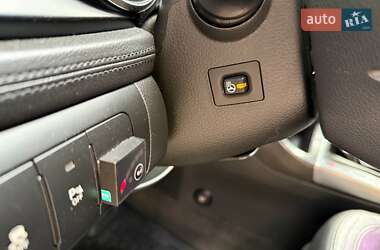 Седан Kia Optima 2012 в 