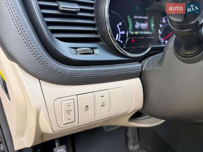 Седан Kia Optima 2013 в Києві