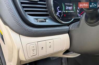 Седан Kia Optima 2013 в 