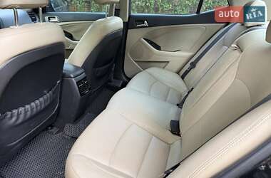 Седан Kia Optima 2013 в 