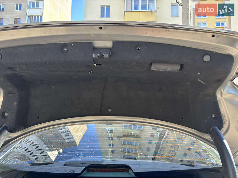 Седан Kia Optima 2014 в Украинке