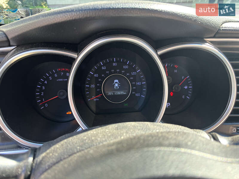 Седан Kia Optima 2014 в Украинке