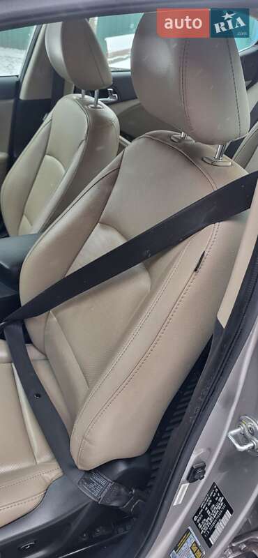 Седан Kia Optima 2014 в Харькове