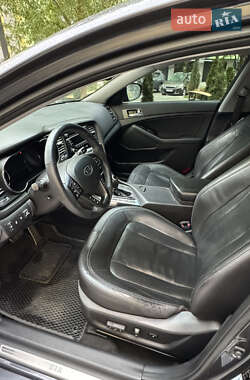 Седан Kia Optima 2012 в 