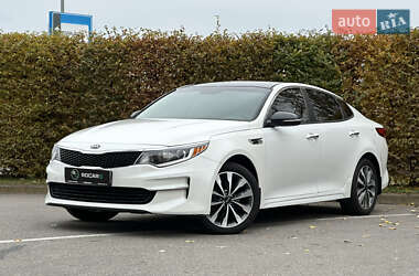 Седан Kia Optima 2016 в 