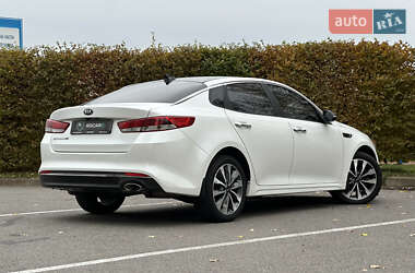 Седан Kia Optima 2016 в 