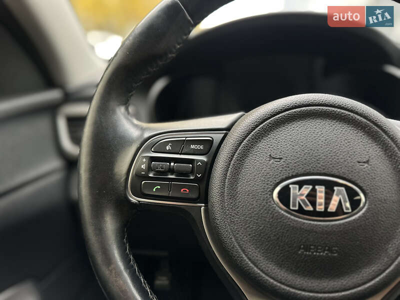 Седан Kia Optima 2016 в Киеве фото 38 Седан Kia Optima 2016 в Киеве