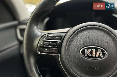 Седан Kia Optima 2016 в 